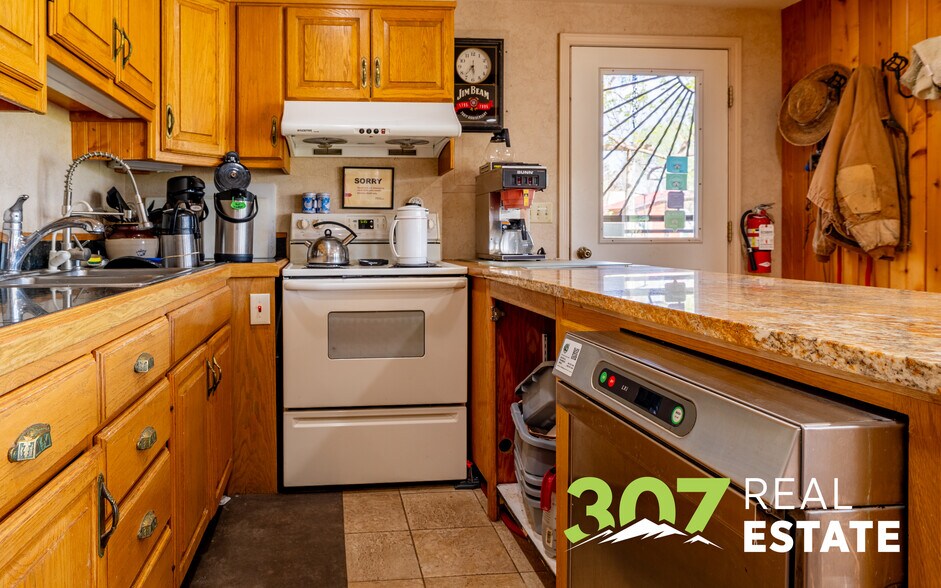 More Photos Of 30 Nielson Trl, Cody Hospitality For Sale