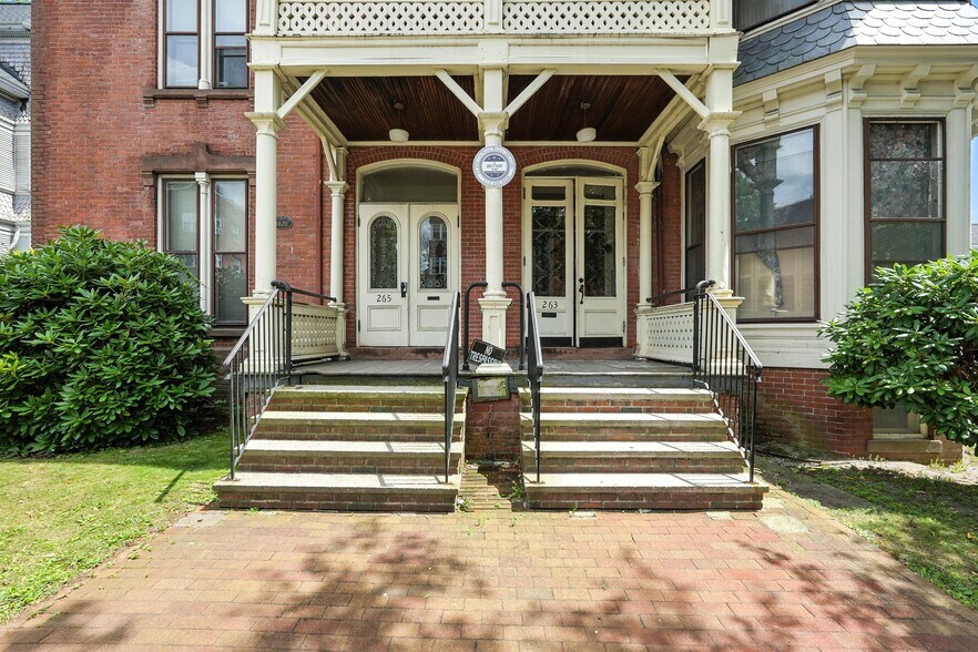 More Photos Of 263 Union St, Springfield Apartments For Sale