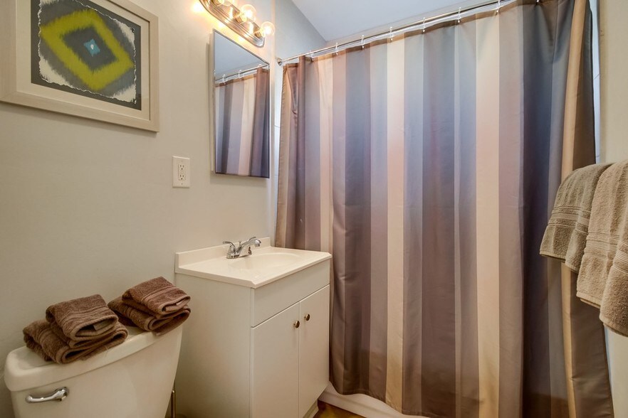 More Photos Of 4459 Fanuel St, San Diego Apartments For Sale