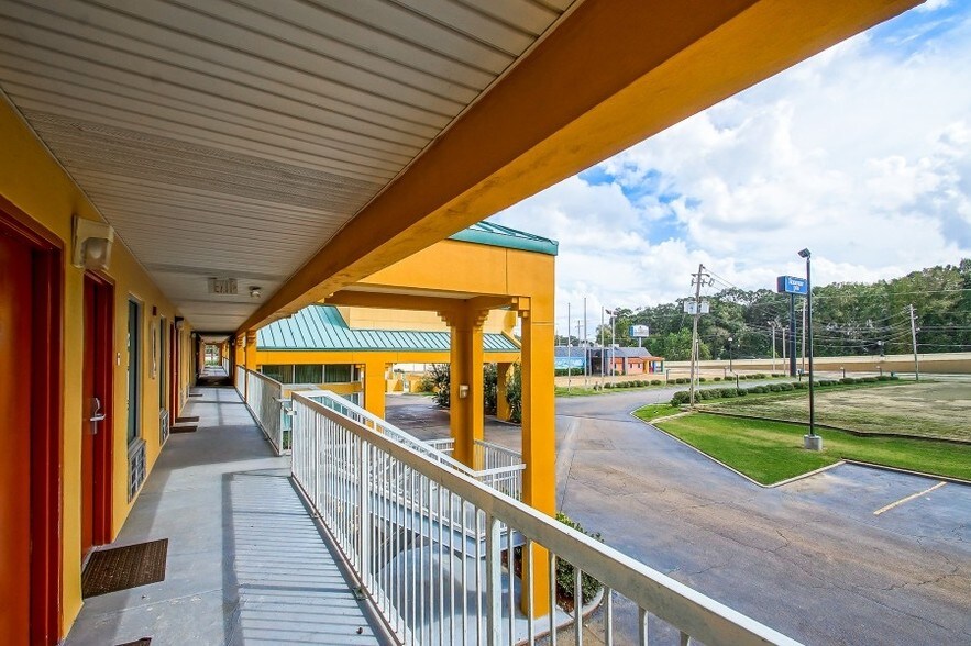 More Photos Of 337 Devereaux Dr, Natchez Hotel For Sale