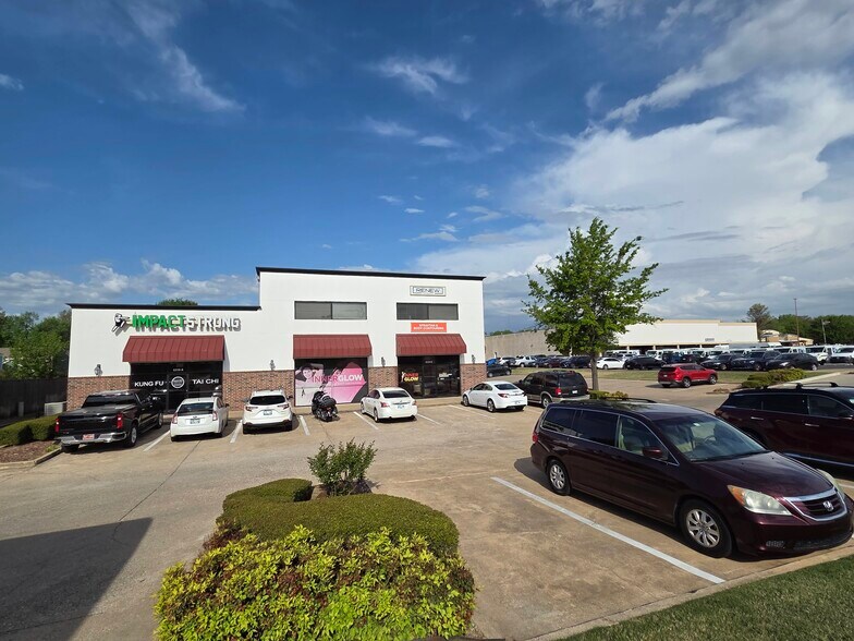 More Photos Of 9238-9242 S Sheridan Rd, Tulsa Unknown For Lease