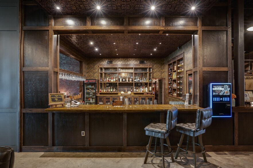 More Photos Of 809 Ohio Ave, Wichita Falls Bar For Sale