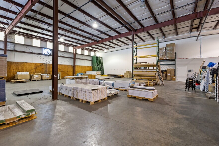 More Photos Of 1356 Bennett Dr, Longwood Distribution For Sale