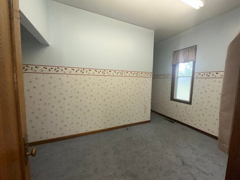 More Photos Of 115 S Pierce St, Crestline Religious Facility For Sale