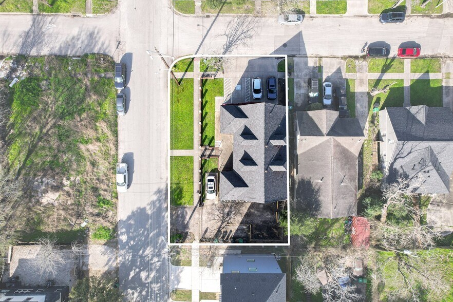 More Photos Of 2602 Isabella St, Houston Apartments For Sale