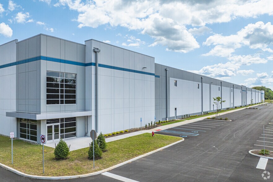 More Photos Of 280 Locke Ave, Woolwich Township Unknown For Lease