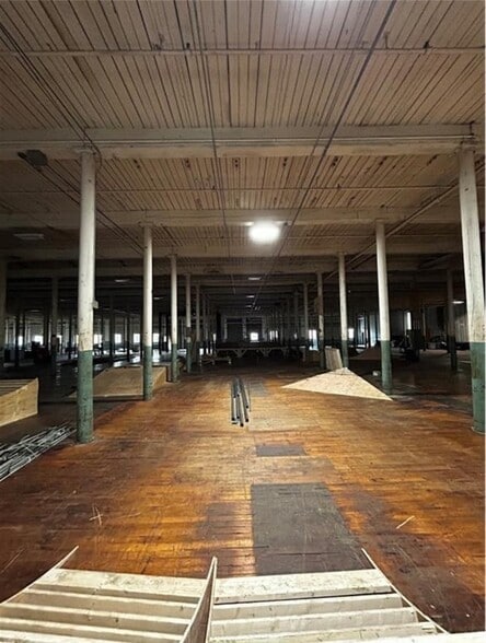 More Photos Of 181 Conant St, Pawtucket Manufacturing For Lease