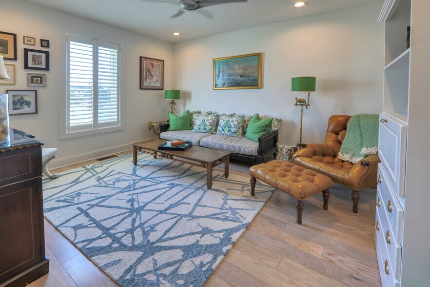 More Photos Of 205 E Savannah Rd, Lewes Specialty For Sale