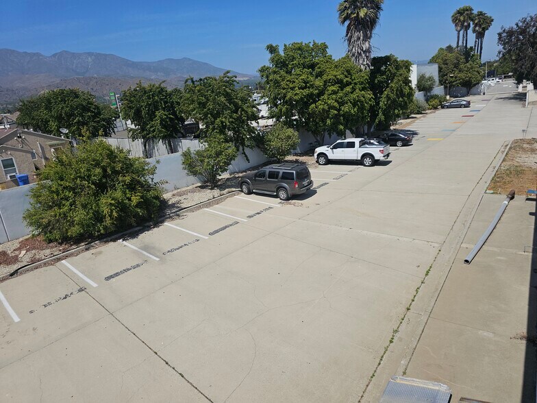 More Photos Of 200 S Hallock Dr, Santa Paula Manufacturing For Sale