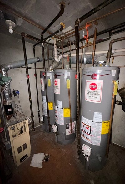 More Photos Of 13204 Jamaica Ave, Richmond Hill Storefront Retail Residential For Sale