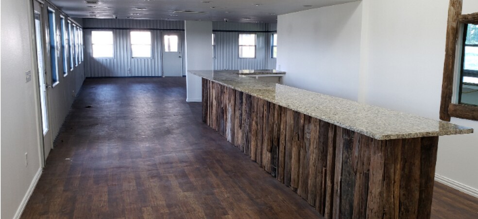 More Photos Of 5668 E Highway 67, Alvarado Warehouse For Lease