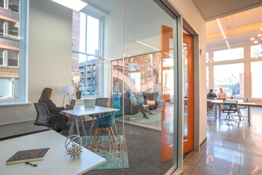 More Photos Of 137-151 W 4th St, Cincinnati Office For Lease