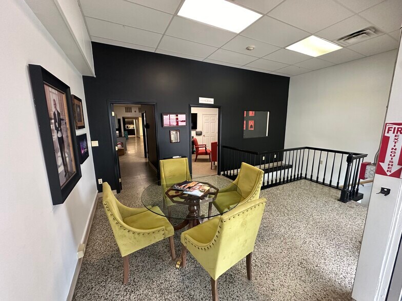 More Photos Of 201-207 E Lafayette St, Jackson Office For Lease