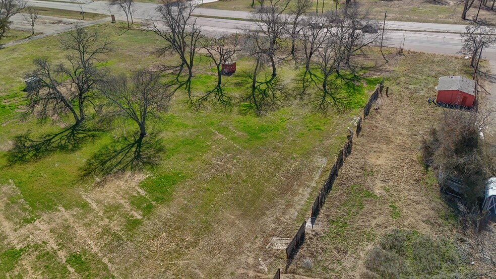 More Photos Of 2311 Fort Worth Hwy, Weatherford Land For Sale