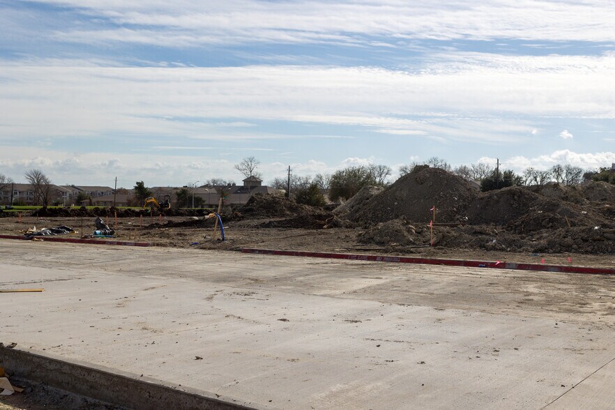 More Photos Of 2211 State Highway 5, McKinney Storefront For Lease