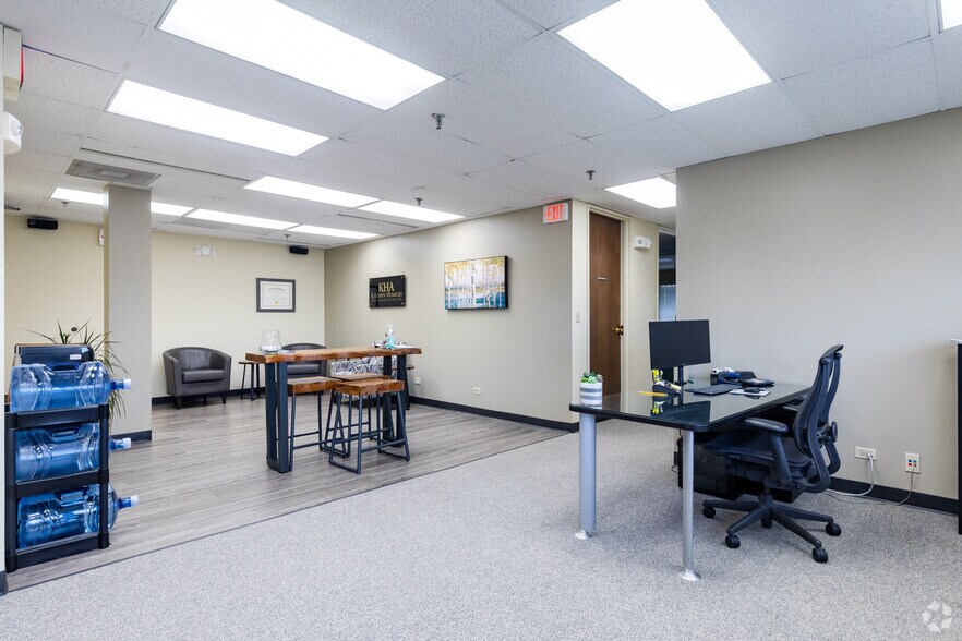 More Photos Of 20280 Governors Dr, Olympia Fields Unknown For Lease