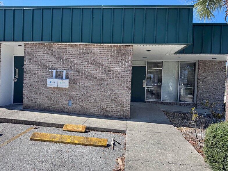 More Photos Of 2039 Indian Rocks Rd, Largo Medical For Lease