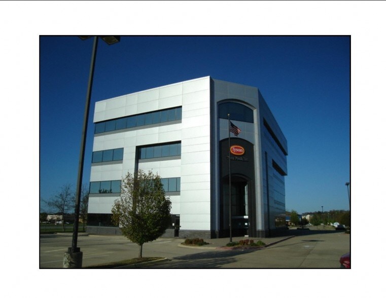 More Photos Of 234 Millsap Rd, Fayetteville Office For Lease