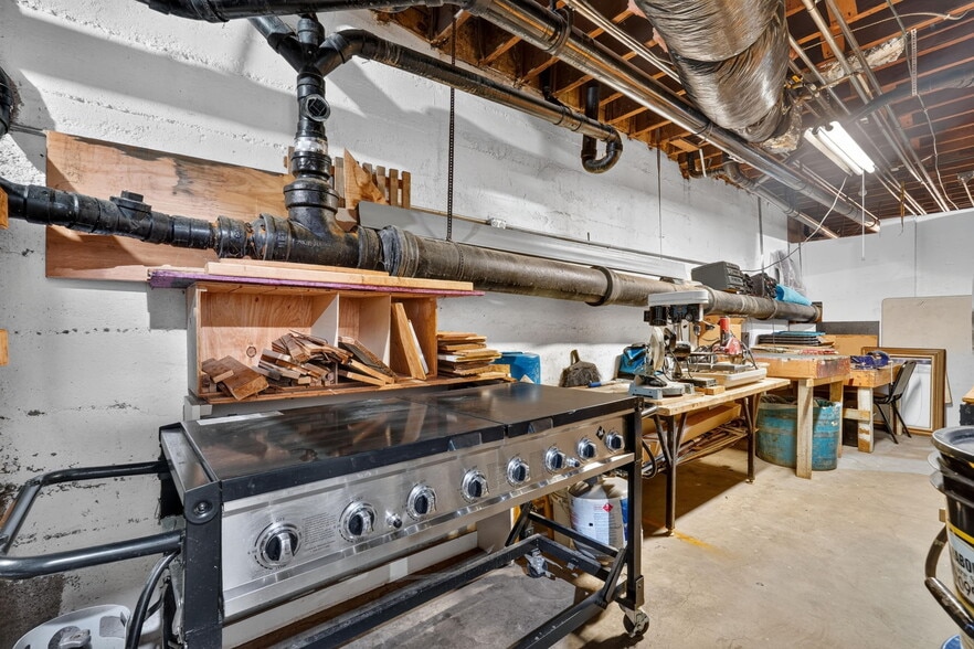 More Photos Of 615 S 1st Ave, Pocatello Restaurant For Sale