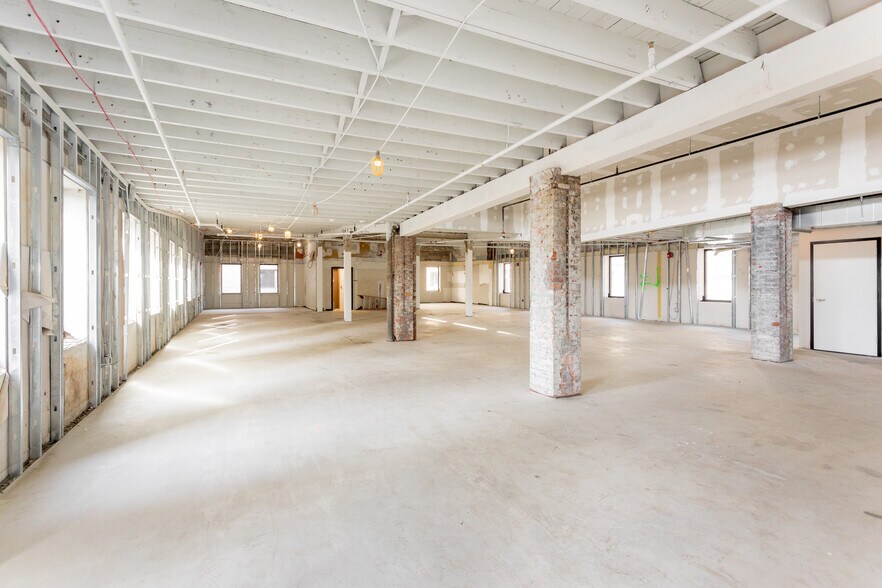 More Photos Of 220 W Congress St, Detroit Office For Lease