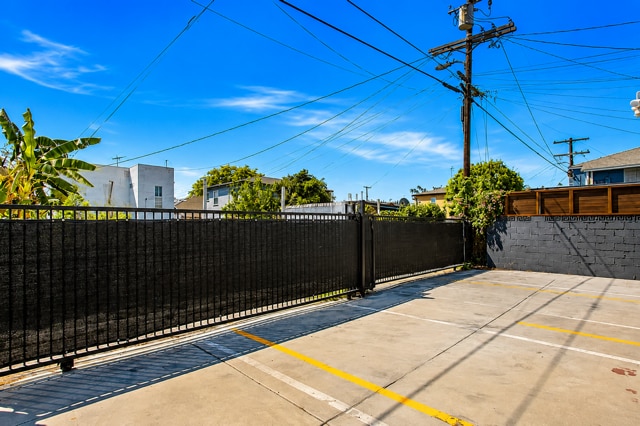 More Photos Of 2819 3rd Ave, Los Angeles Apartments For Sale