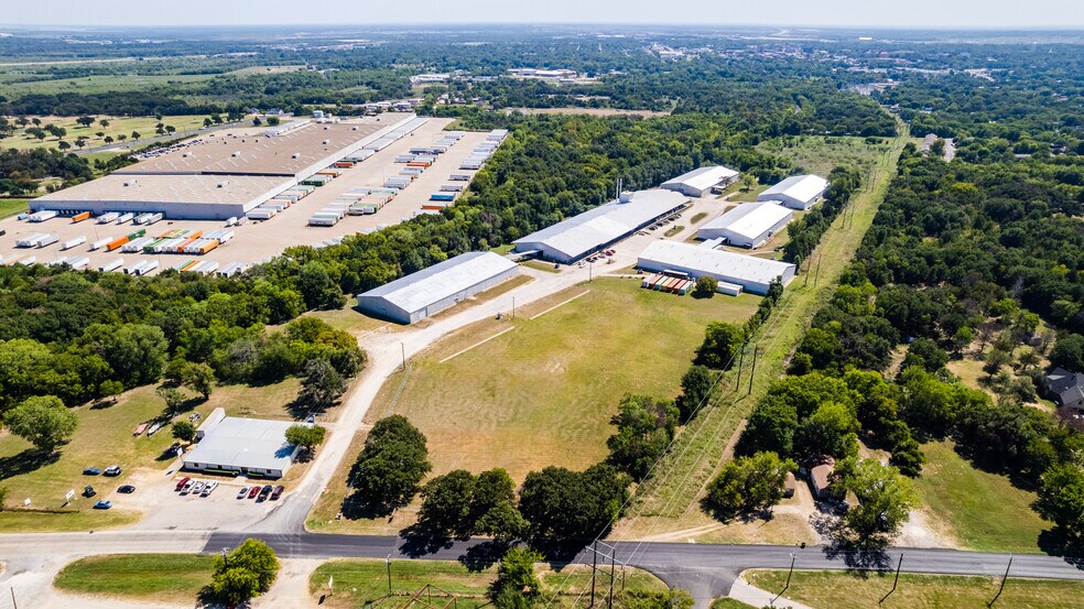 Primary Photo Of 401 Hardy Ave, Corsicana Warehouse For Lease
