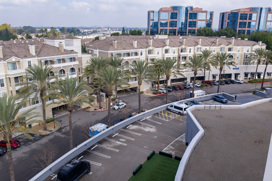 More Photos Of 31 E MacArthur Crescent Dr, Santa Ana Apartments For Lease