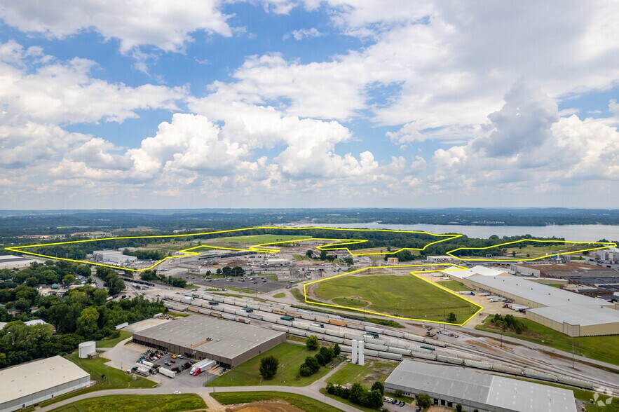 More Photos Of 1002 Industrial Dr, Old Hickory Land For Lease