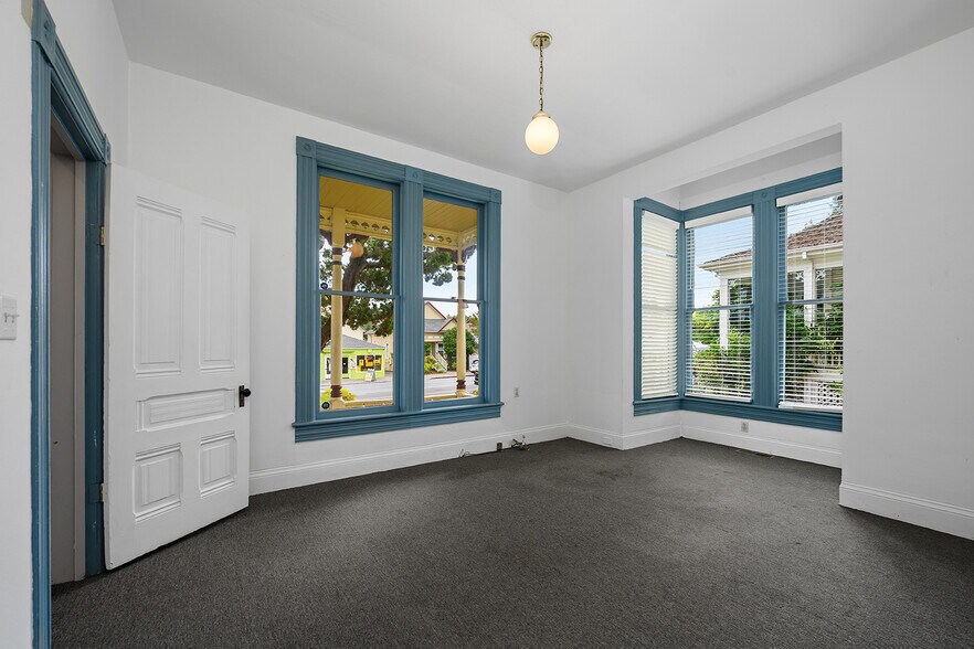 More Photos Of 318 S Main St, Sebastopol Office For Sale