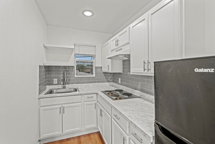 More Photos Of 101 S Allen Genoa Rd, South Houston Apartments For Sale