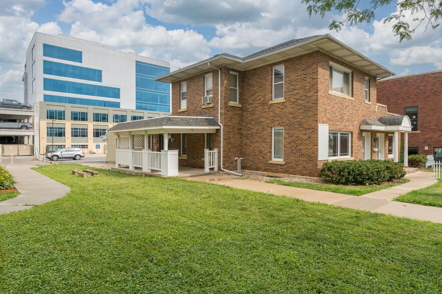 More Photos Of 110 S Broad St, Mankato Office For Lease