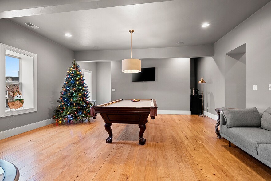 More Photos Of 408 Dousman St, Green Bay Storefront Retail Residential For Sale