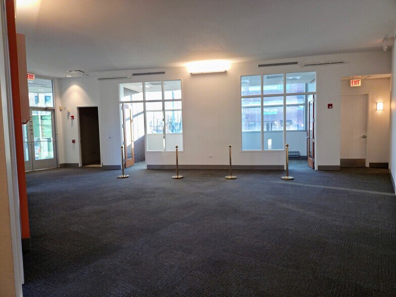 More Photos Of 1640 W Fullerton Ave, Chicago Bank For Lease