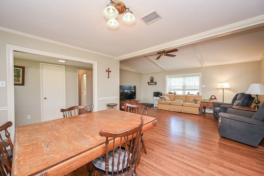 More Photos Of 18910 Carrot St, Spring Trailer Camper Park For Sale