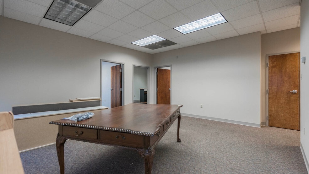 More Photos Of 12927 Plaza Dr, Richmond Light Manufacturing For Lease