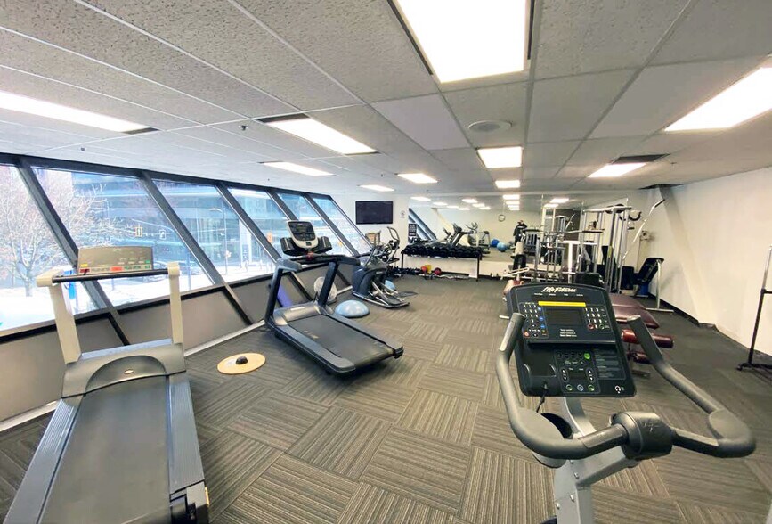 More Photos Of 808-888 Nelson St, Vancouver Office For Lease