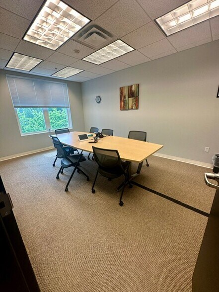 More Photos Of 23 Spring St, Scarborough Medical For Lease