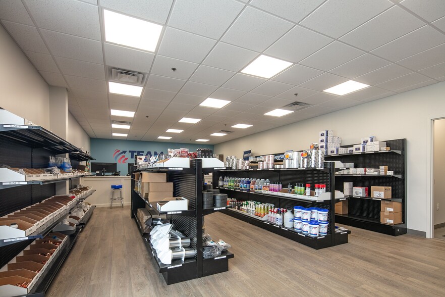 More Photos Of 123-133 Means Dr, Nicholasville Warehouse For Lease