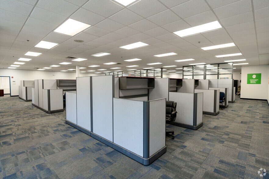 More Photos Of 500 Gateway Dr, Goldsboro Warehouse For Sale