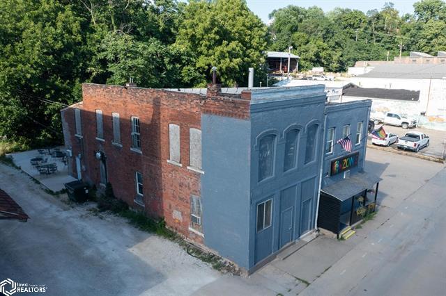 More Photos Of 854 Washington St, Burlington Bar For Sale