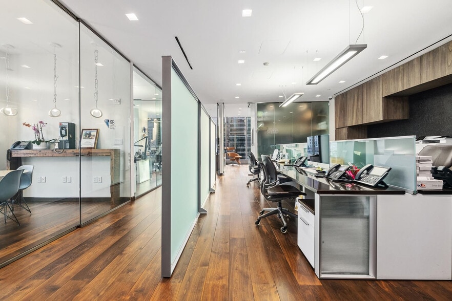 More Photos Of 50 W 47th St, New York Office Residential For Sale