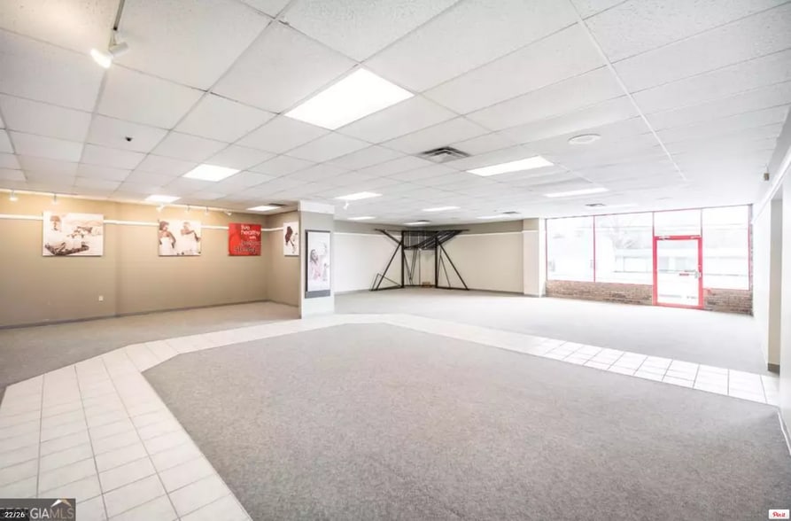 More Photos Of 910 S 7th St, Cordele Freestanding For Sale