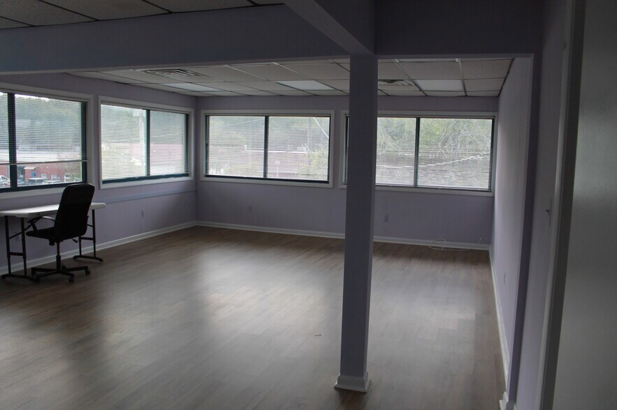 More Photos Of 3321 Doris Ave, Ocean Unknown For Lease