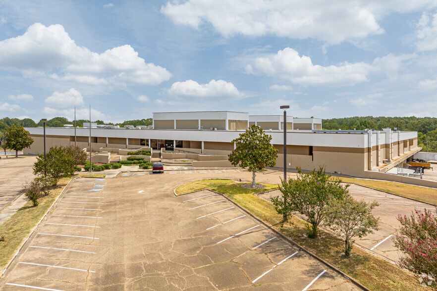 More Photos Of 3455 Hwy 80 W, Jackson Light Distribution For Lease