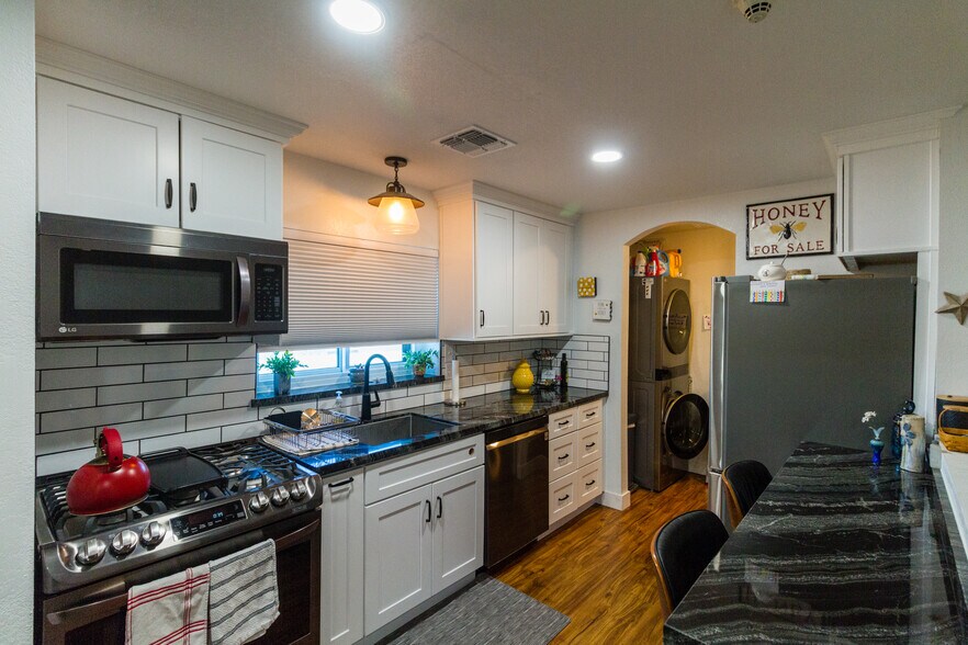 More Photos Of 1630 Foothill Dr, Boulder City Industrial For Sale