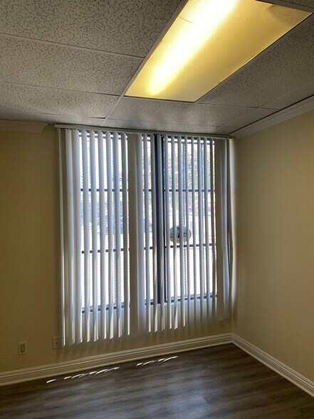 More Photos Of 1625 E 17th St, Santa Ana Office For Lease