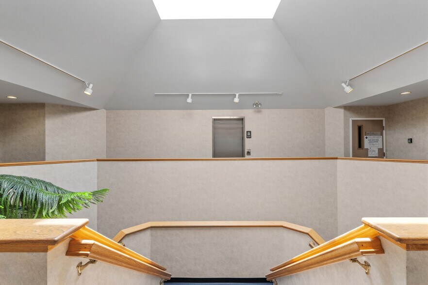 More Photos Of 320 Phillips St, North Kingstown Medical For Sale