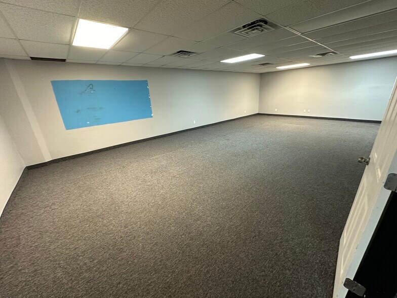 More Photos Of 3161 W Mcnab Rd, Pompano Beach Warehouse For Lease