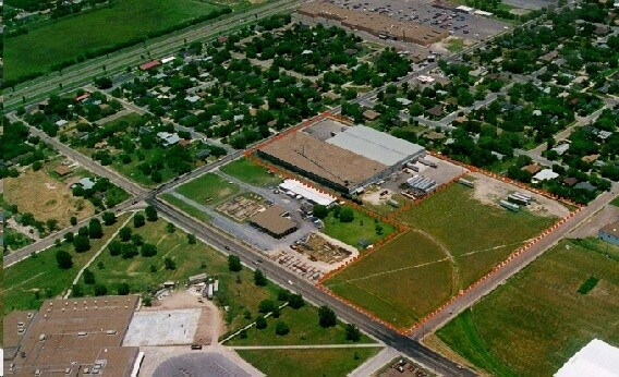 More Photos Of 715 W Pike St, Weslaco Warehouse For Sale