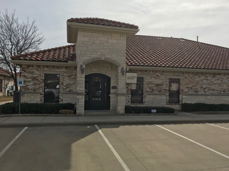 More Photos Of 1135 Kinwest Pky, Irving Office For Sale